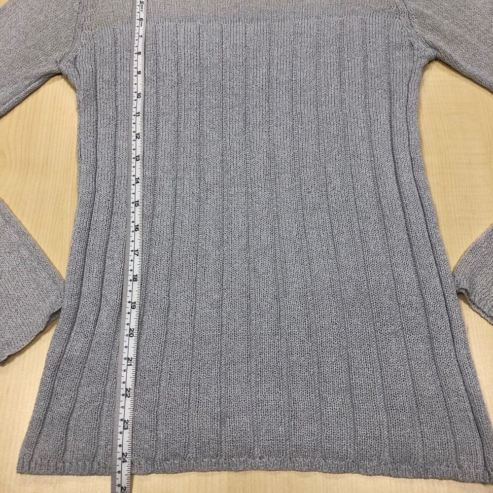Express Light Silver Top Size Small - Picture 5 of 6